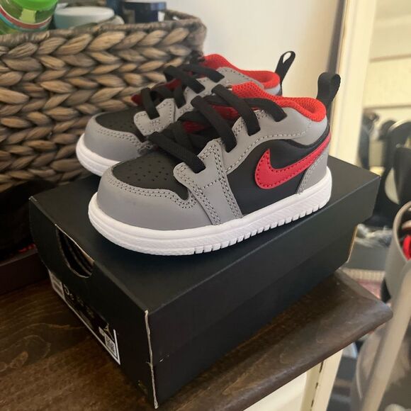 👟 Toddler Nike Air Jordan 1 Low Alt (TD) – Black/Cement Grey (Size 5C) - Picture 7 of 7
